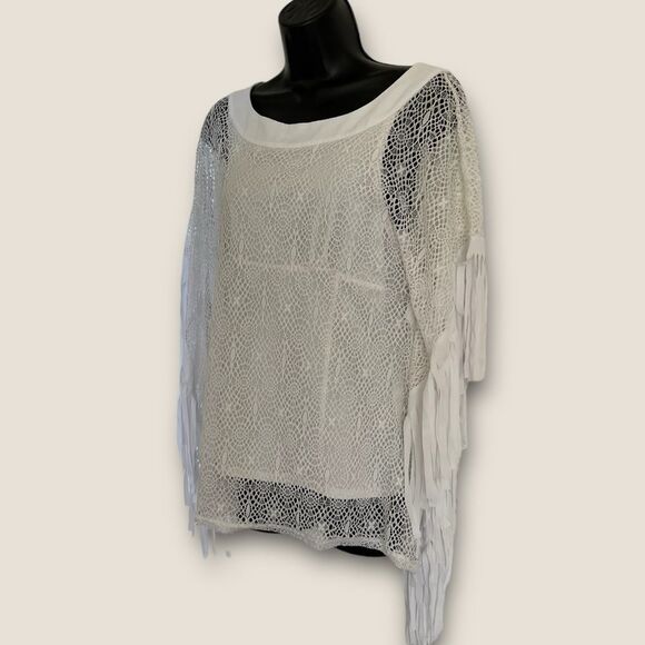 White fringe blouse size Small great summer cover up - Picture 2 of 8